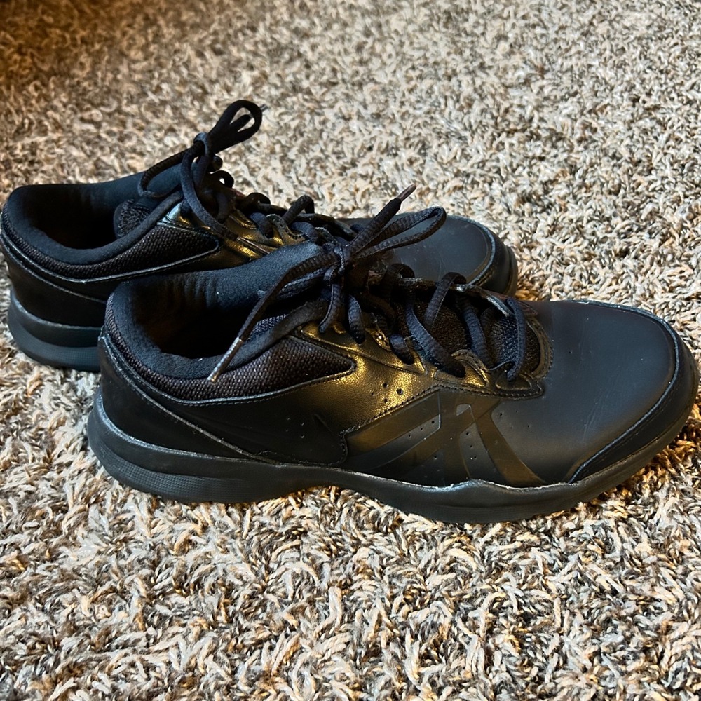 Nike Air Monarch IV Sneakers Mens Size 10 Black Athletic Shoes Gym Workout